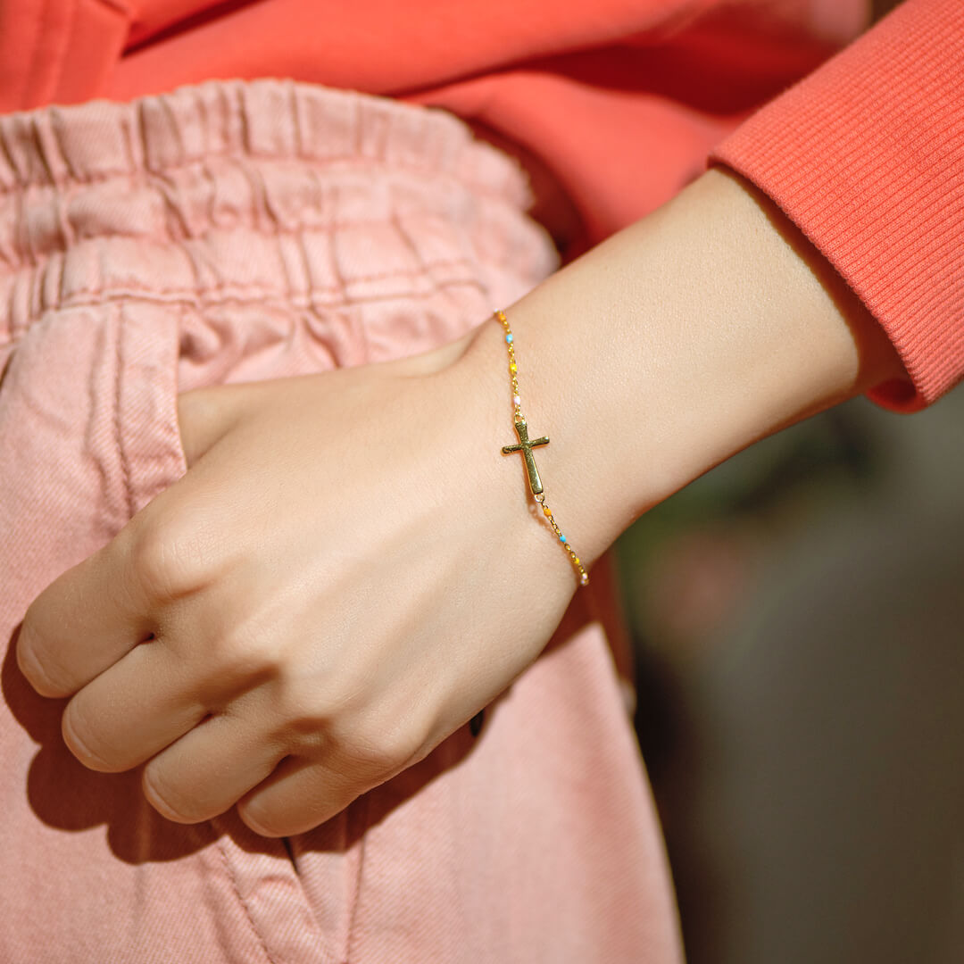 "Pray Through It" Cross Bracelet