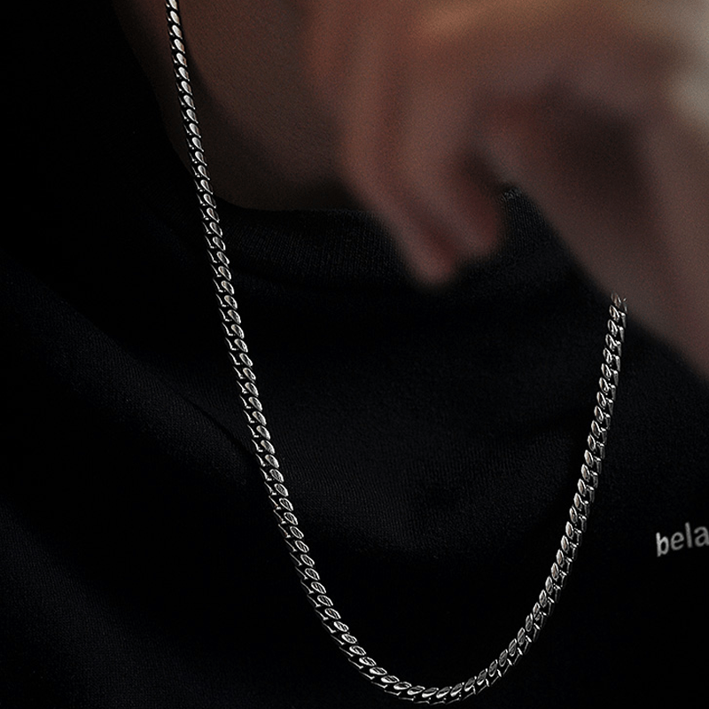 HANDSOME SILVER CHAIN