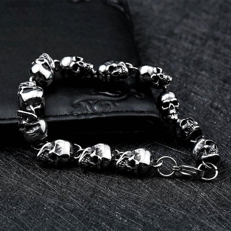 VINTAGE STAINLESS STEEL SKULL BRACELET